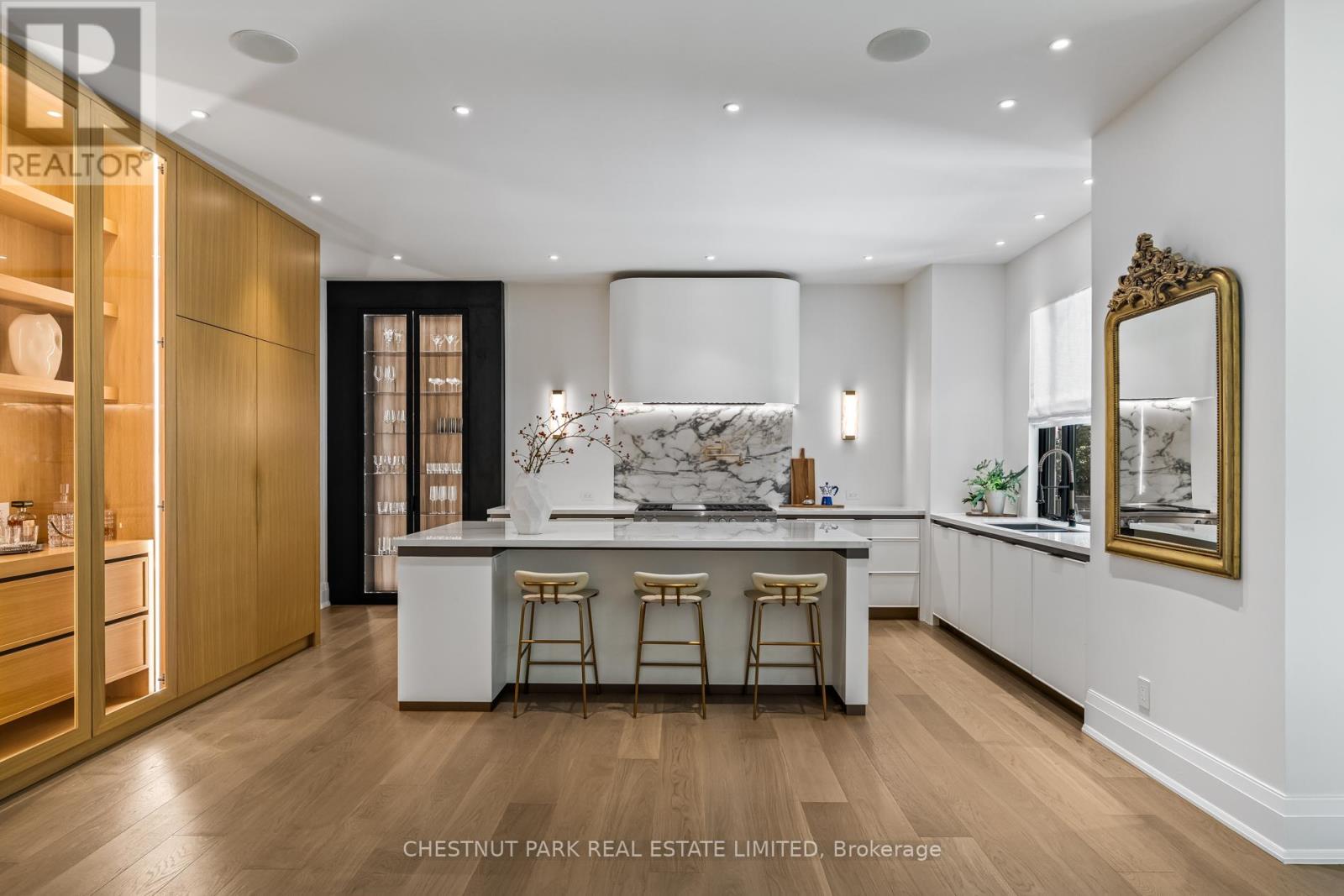 80 Lynwood Avenue, Toronto, Ontario  M4V 1K4 - Photo 8 - C12389813