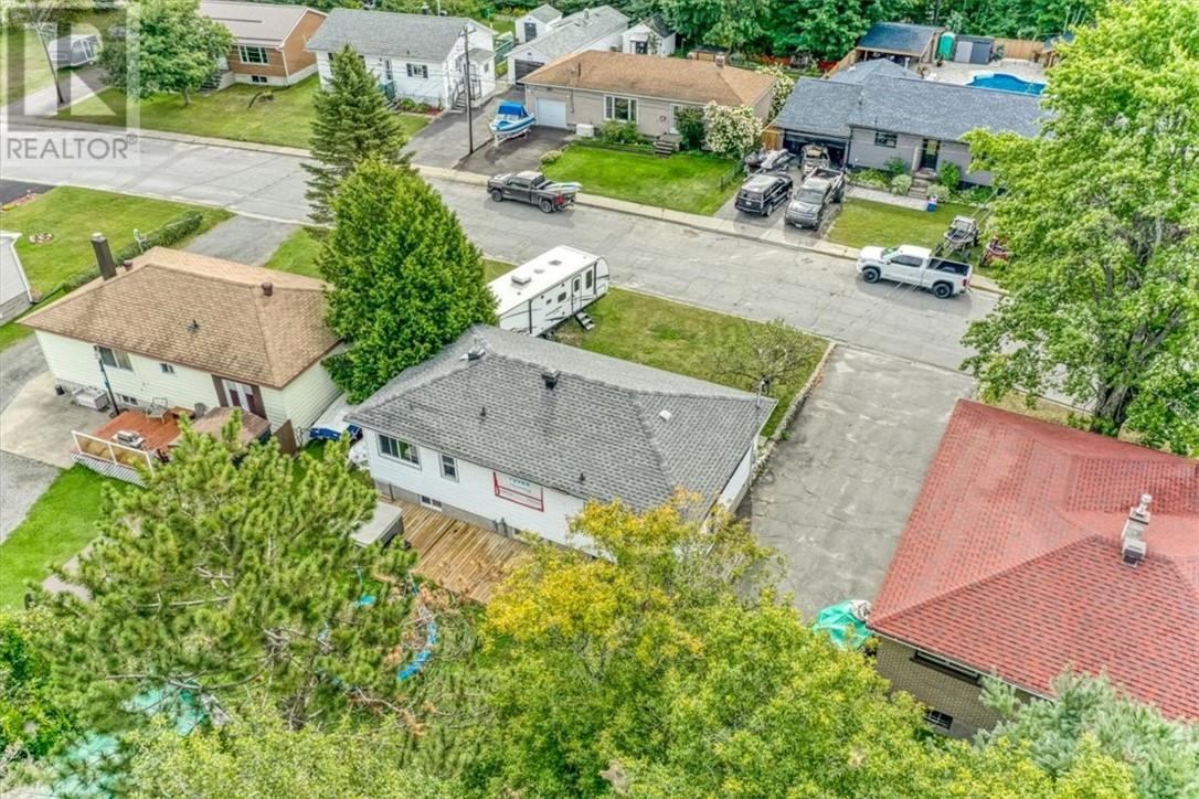 57 Pine Street, Onaping, Ontario  P0M 2R0 - Photo 11 - 2124566