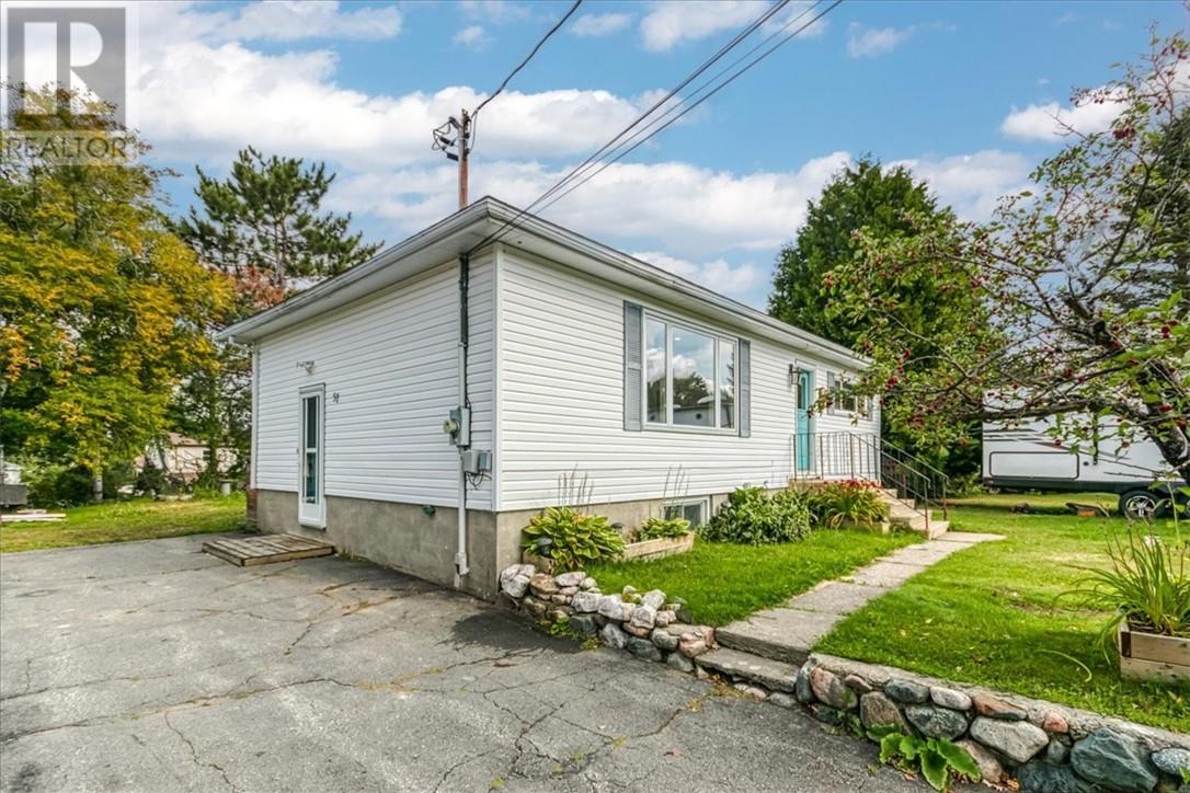 57 Pine Street, Onaping, Ontario  P0M 2R0 - Photo 2 - 2124566