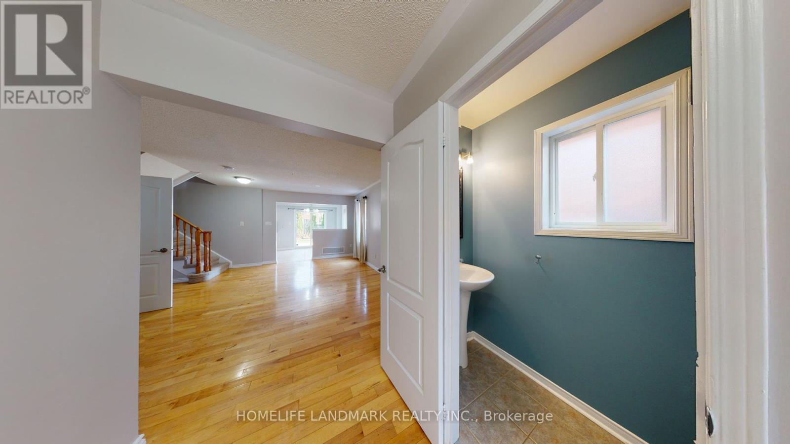 80 Presley Crescent, Whitby, Ontario  L1P 1T9 - Photo 11 - E12389751