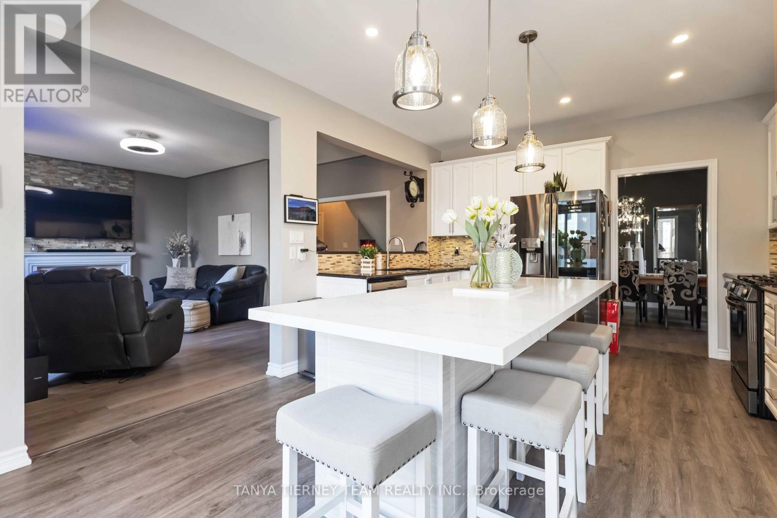 30 Holsted Road, Whitby (Brooklin), Ontario  L1M 2B9 - Photo 19 - E12389786