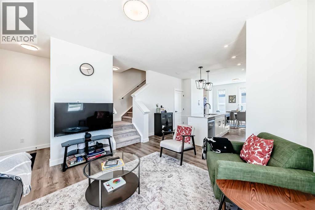 8 Silverton Glen Green Sw, Calgary, Alberta  T2X 5B8 - Photo 8 - A2253557