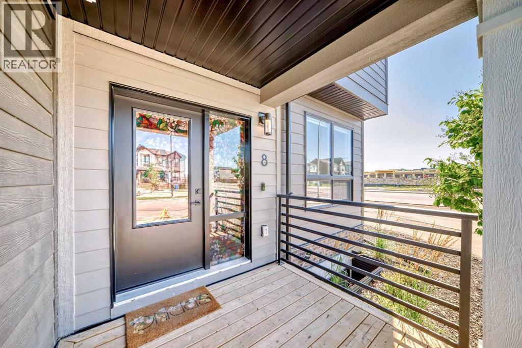 8 Silverton Glen Green Sw, Calgary, Alberta  T2X 5B8 - Photo 3 - A2253557