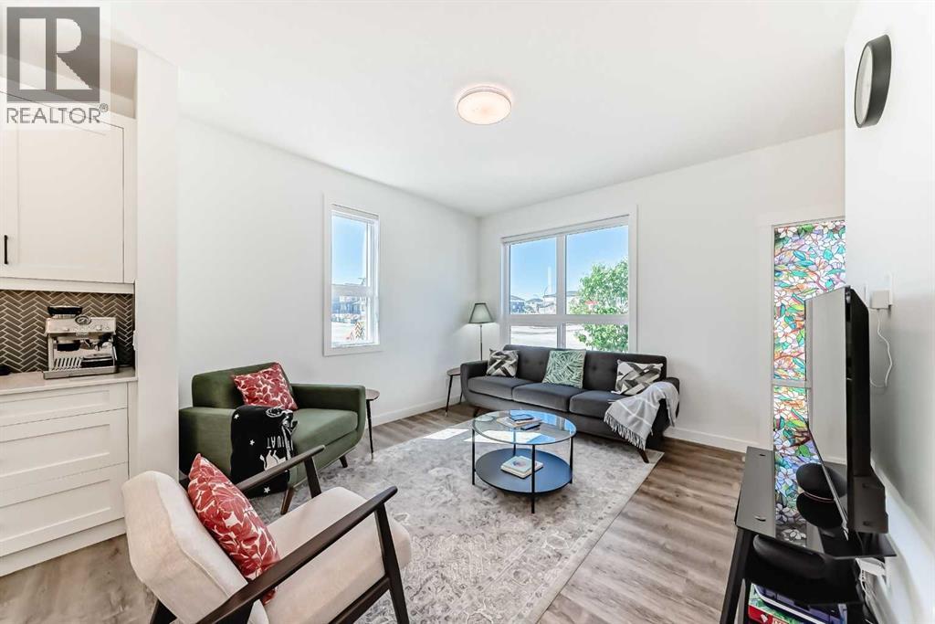 8 Silverton Glen Green Sw, Calgary, Alberta  T2X 5B8 - Photo 5 - A2253557