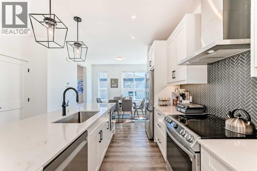 8 Silverton Glen Green Sw, Calgary, Alberta  T2X 5B8 - Photo 7 - A2253557