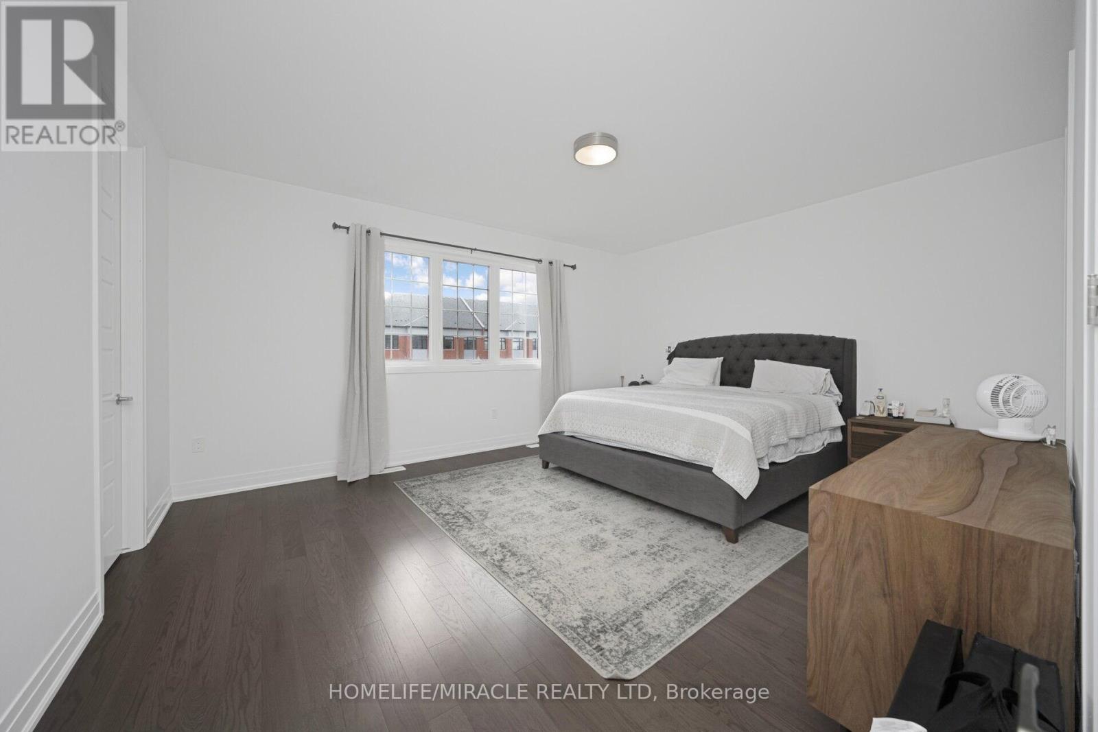 1348 Aymond Crescent, Oakville, Ontario  L6H 7G1 - Photo 33 - W12382509