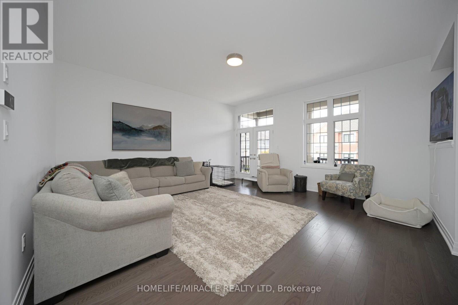 1348 Aymond Crescent, Oakville, Ontario  L6H 7G1 - Photo 10 - W12382509