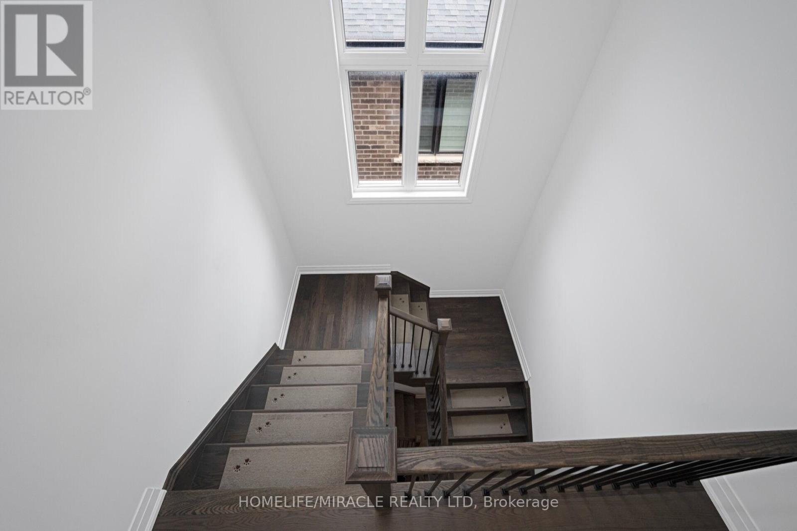 1348 Aymond Crescent, Oakville, Ontario  L6H 7G1 - Photo 22 - W12382509