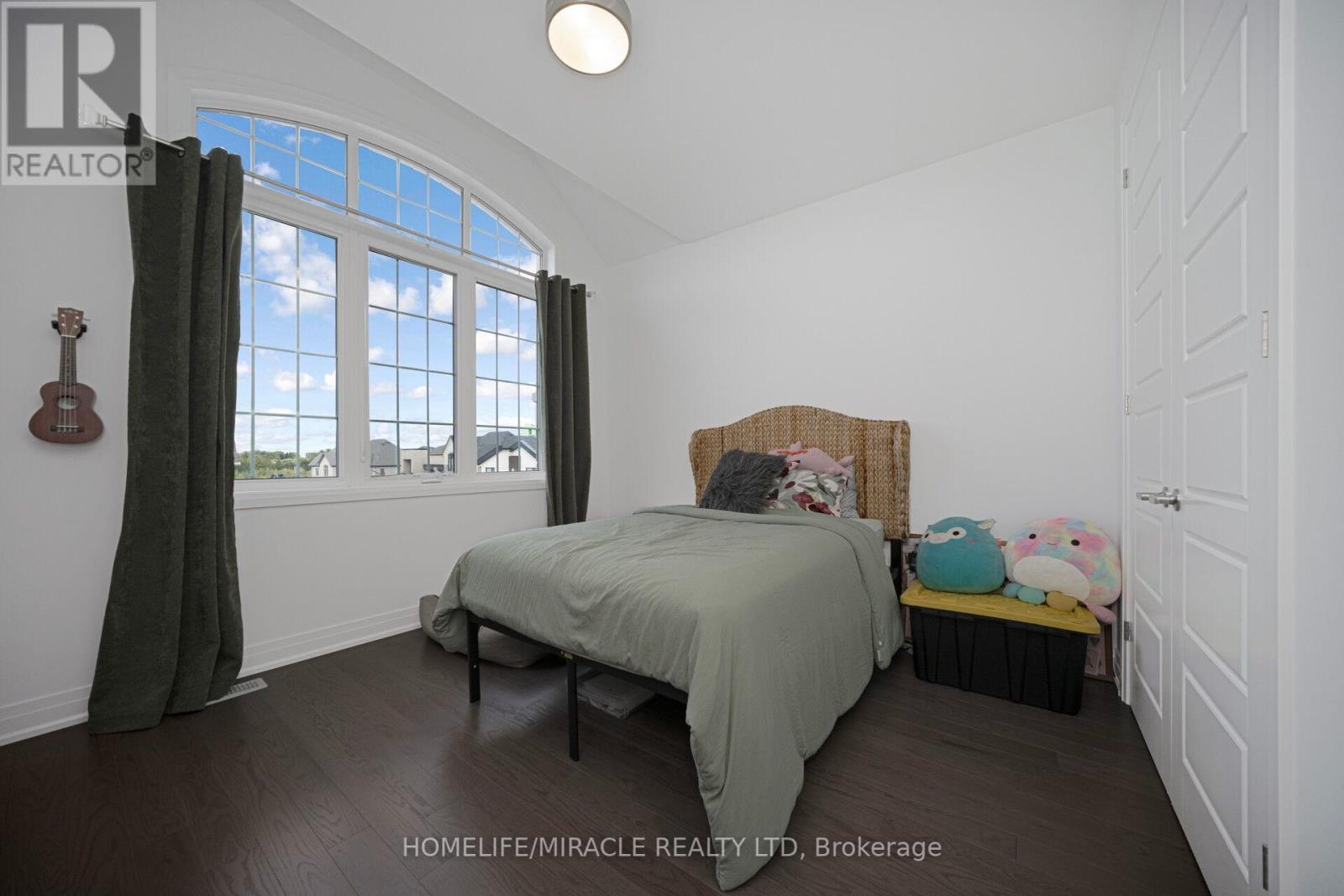 1348 Aymond Crescent, Oakville, Ontario  L6H 7G1 - Photo 23 - W12382509