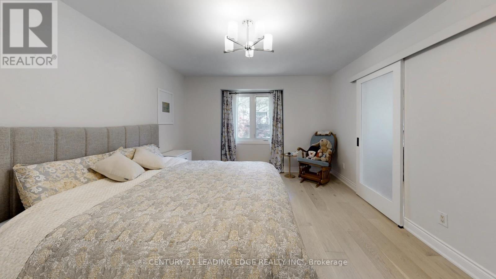 99 Quail Valley Crescent, Markham, Ontario  L3T 4P9 - Photo 17 - N12389760