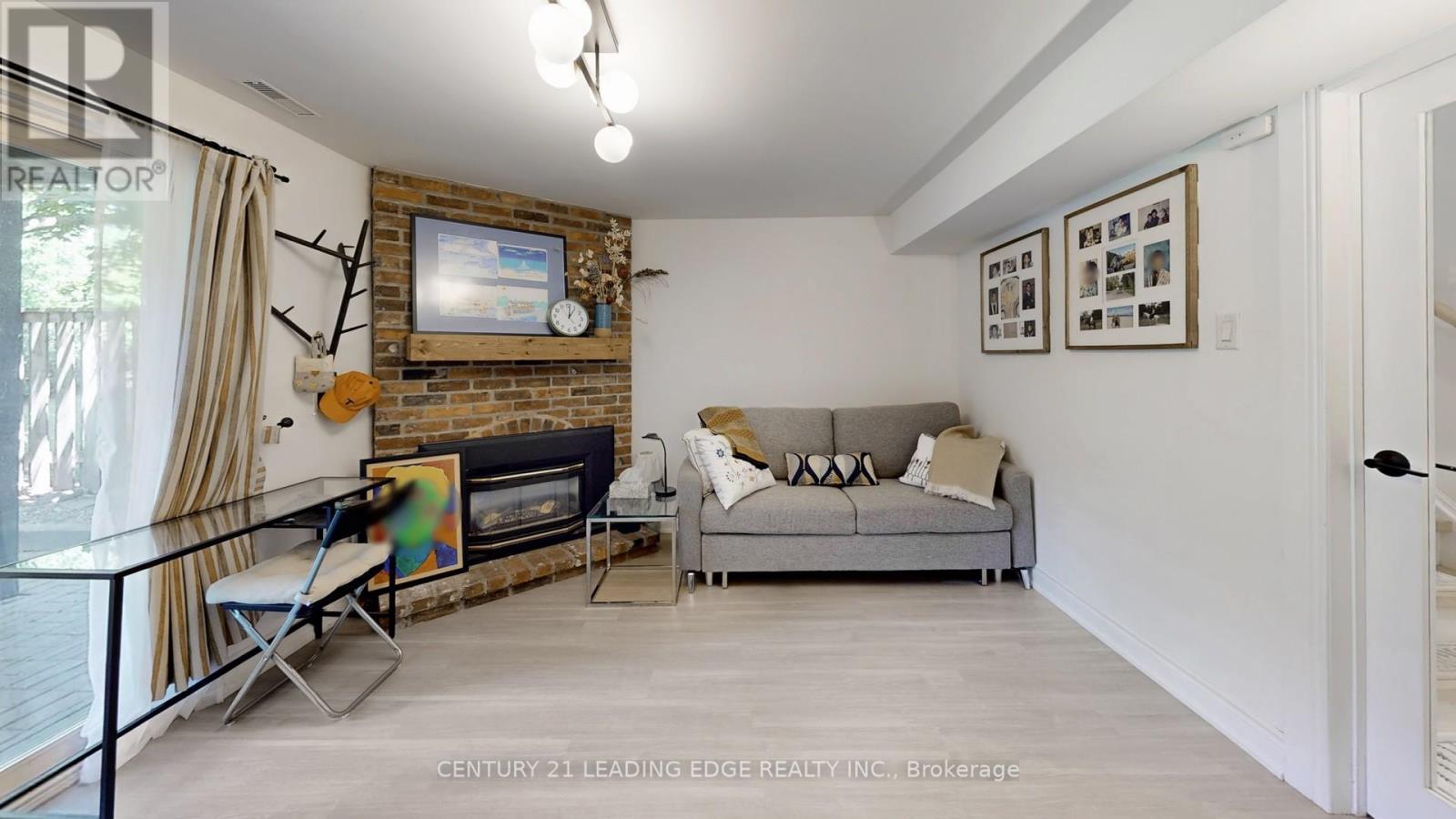 99 Quail Valley Crescent, Markham, Ontario  L3T 4P9 - Photo 26 - N12389760