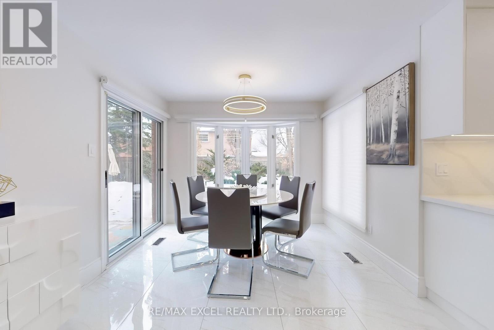 12 Moses Crescent, Markham (Cachet), Ontario  L6C 1S5 - Photo 18 - N12389785