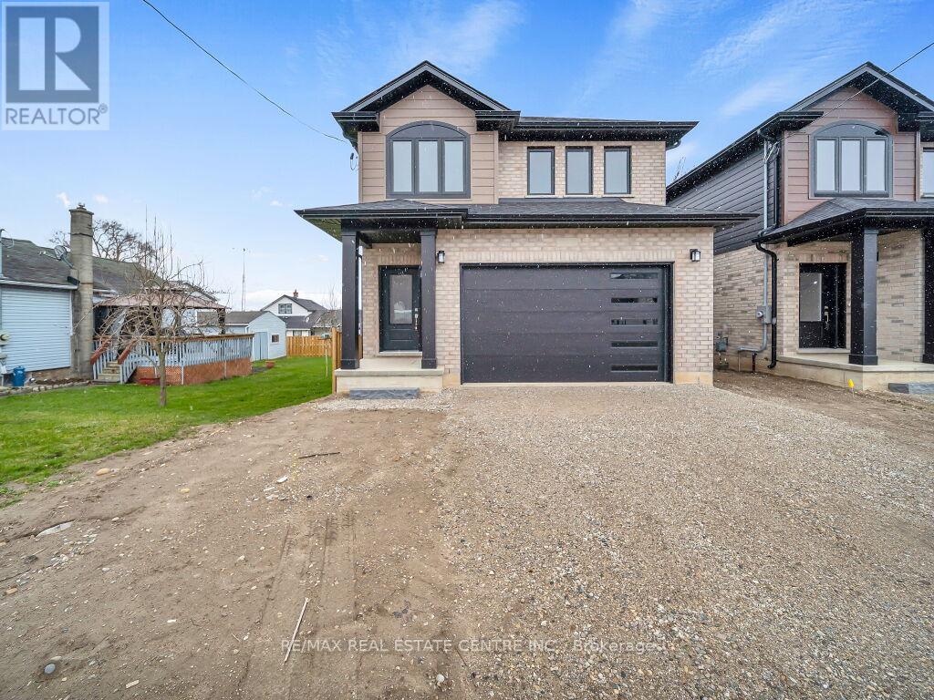 256 King Street W, Ingersoll, Ontario  N5C 2K7 - Photo 2 - X12201871