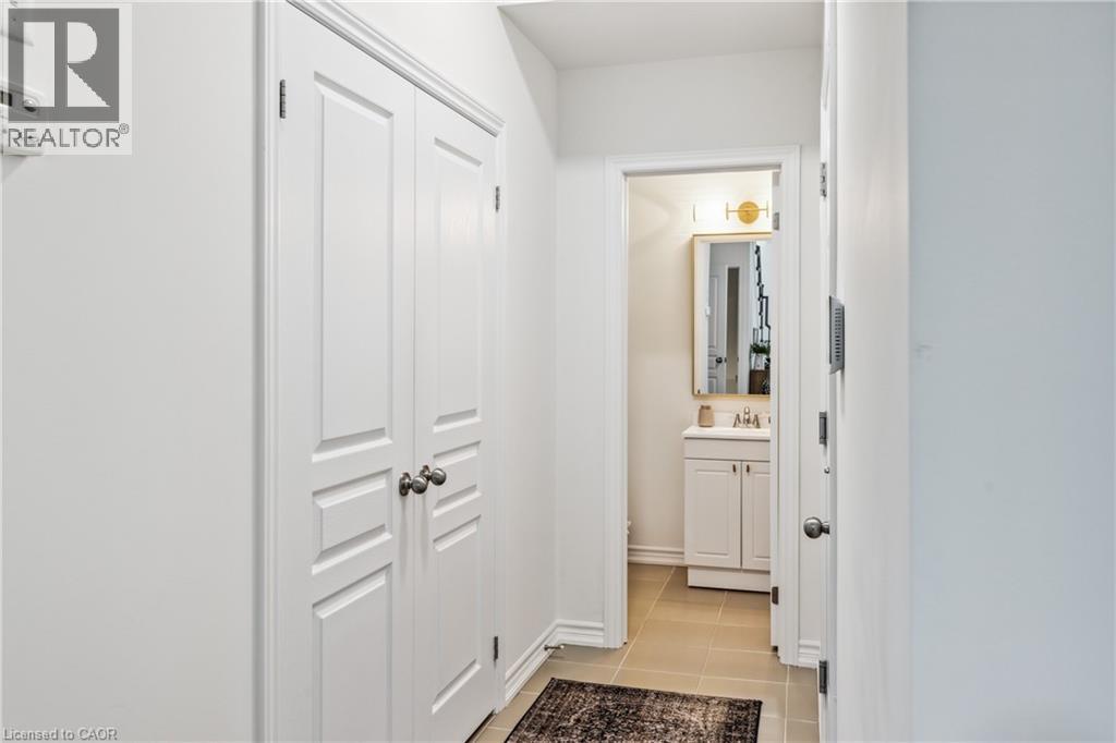 54 Nisbet Boulevard Unit# 31, Waterdown, Ontario  L8B 0Y3 - Photo 8 - 40767437