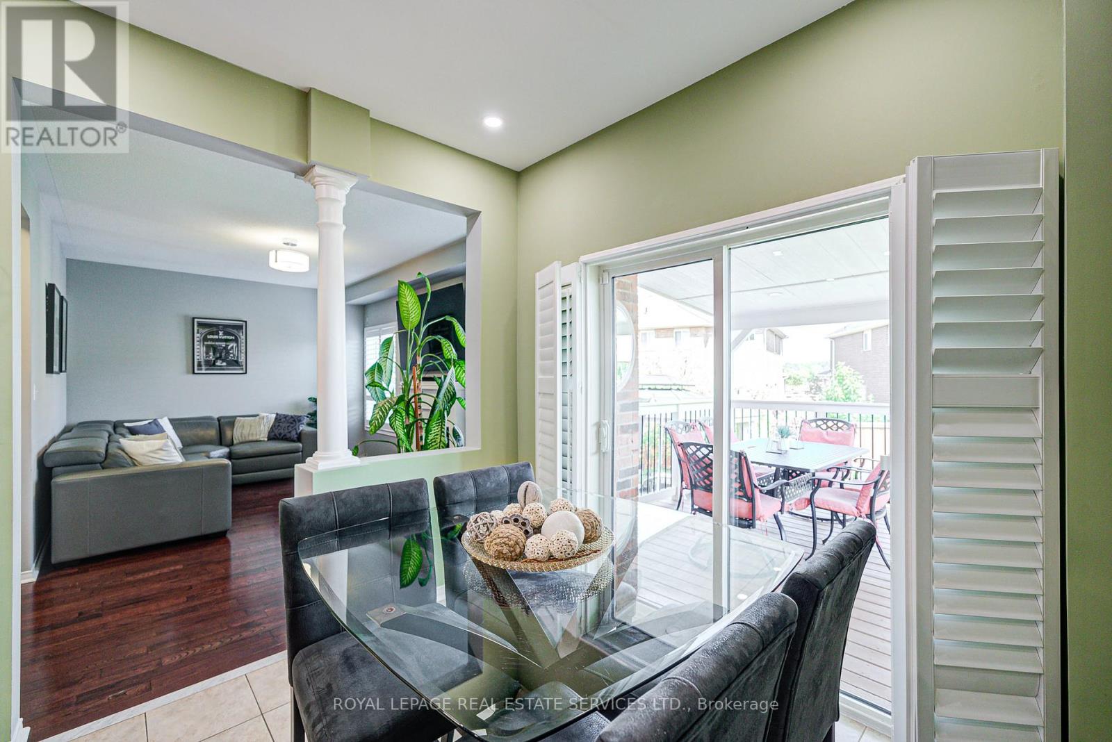 21 Duxford Street, Brampton (Credit Valley), Ontario  L6X 0S6 - Photo 10 - W12389766