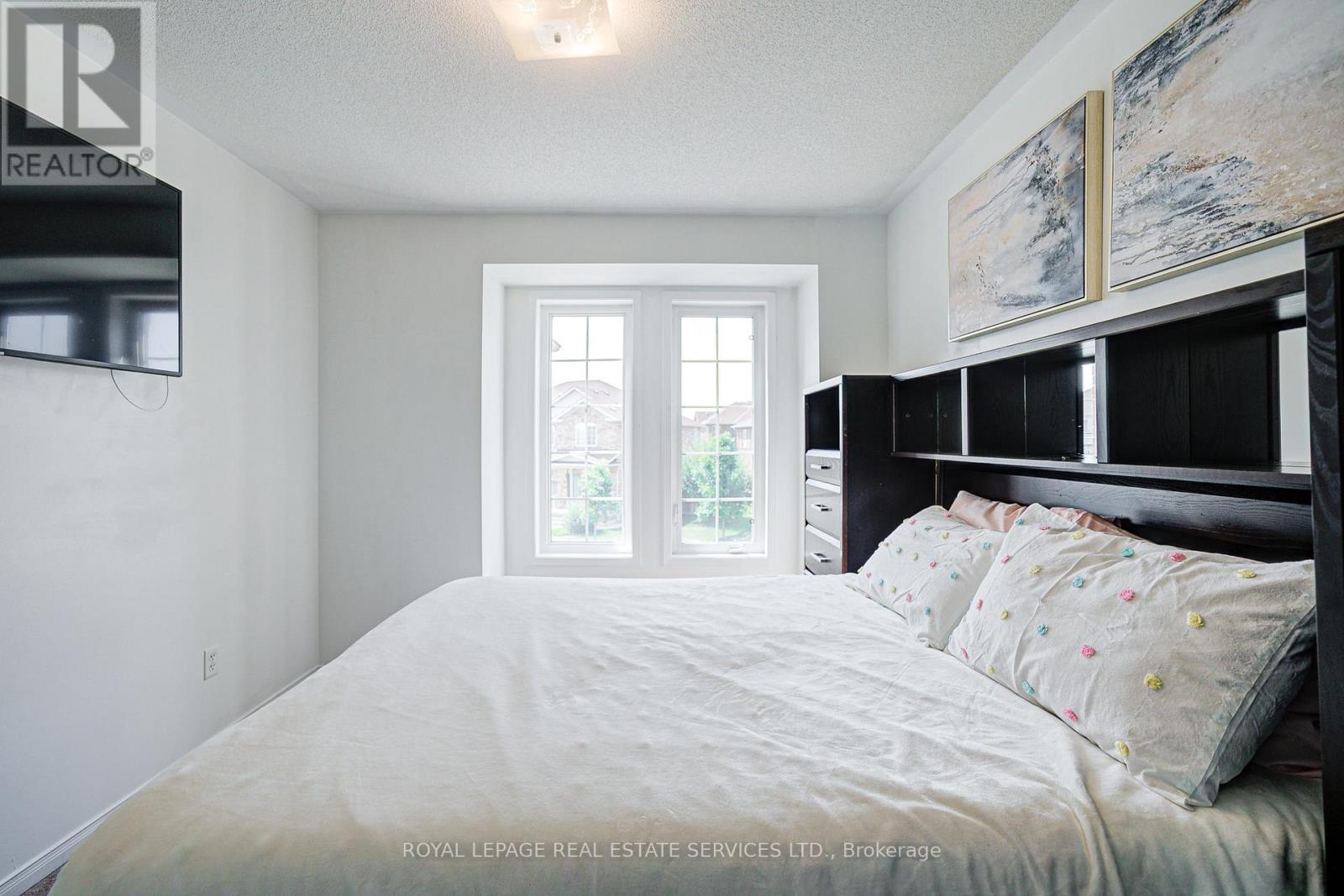 21 Duxford Street, Brampton (Credit Valley), Ontario  L6X 0S6 - Photo 19 - W12389766