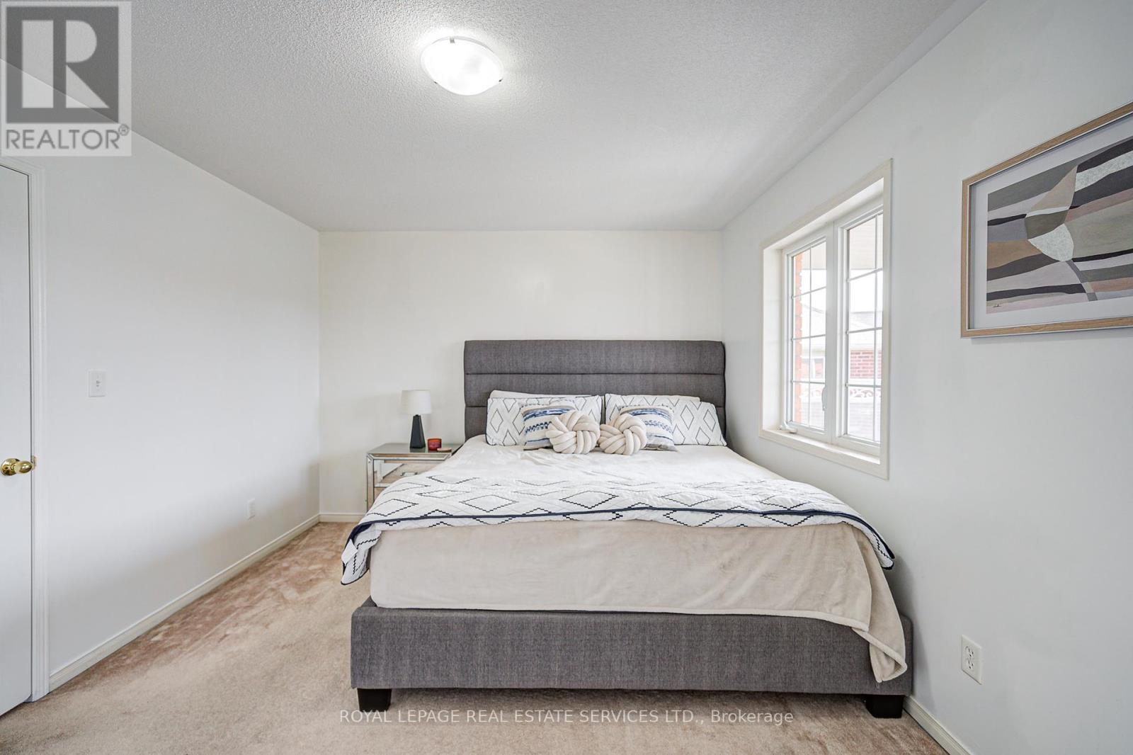 21 Duxford Street, Brampton (Credit Valley), Ontario  L6X 0S6 - Photo 21 - W12389766