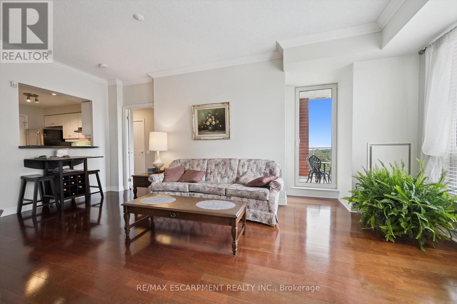 704 - 60 Old Mill Road, Oakville (Oo Old Oakville), Ontario  L6J 7V9 - Photo 13 - W12389794