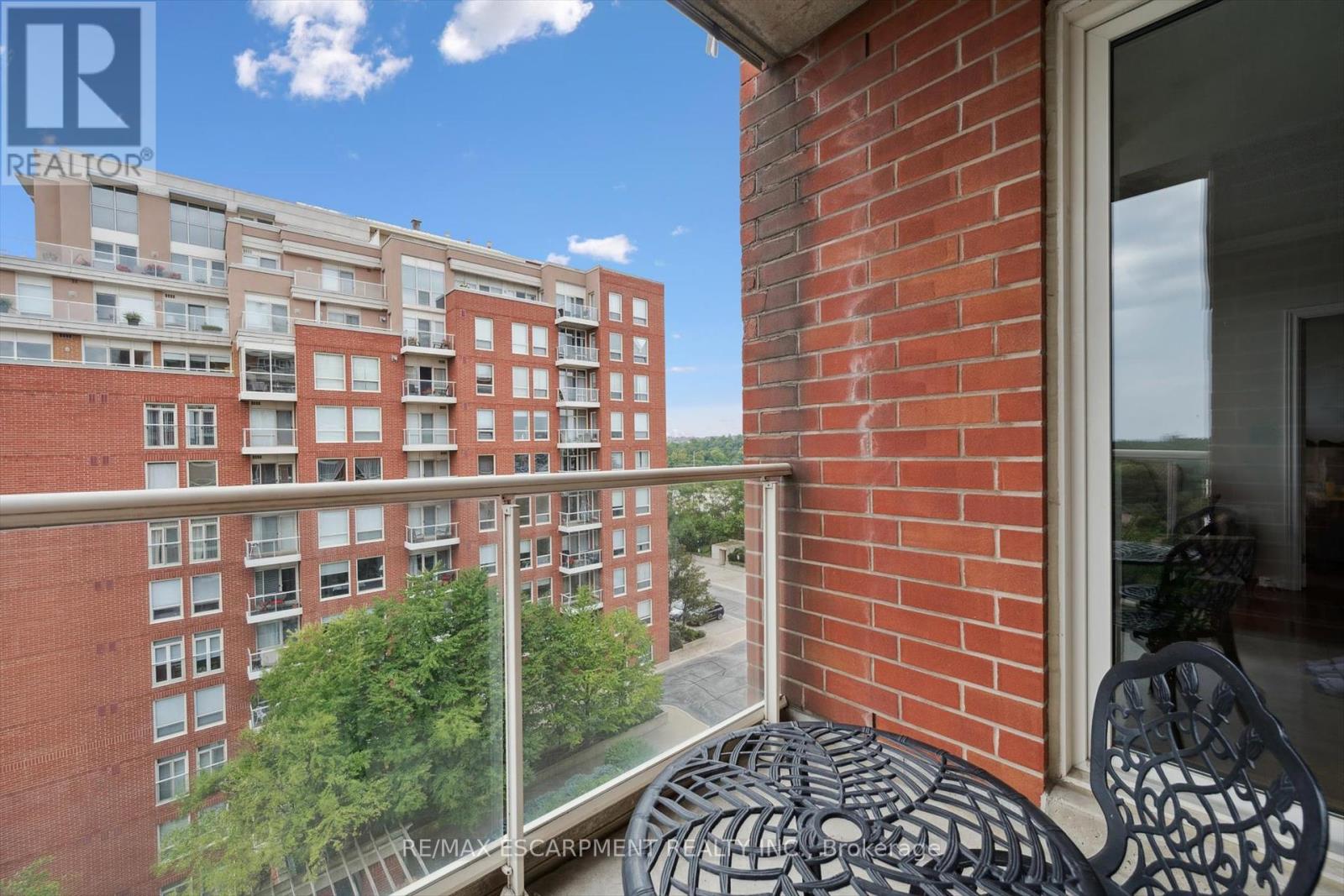 704 - 60 Old Mill Road, Oakville (Oo Old Oakville), Ontario  L6J 7V9 - Photo 25 - W12389794