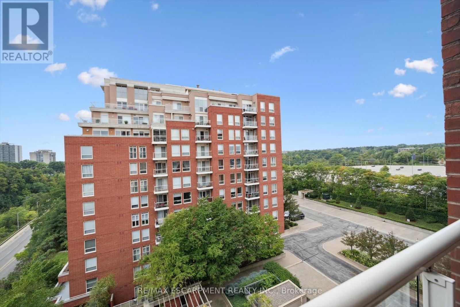 704 - 60 Old Mill Road, Oakville (Oo Old Oakville), Ontario  L6J 7V9 - Photo 27 - W12389794