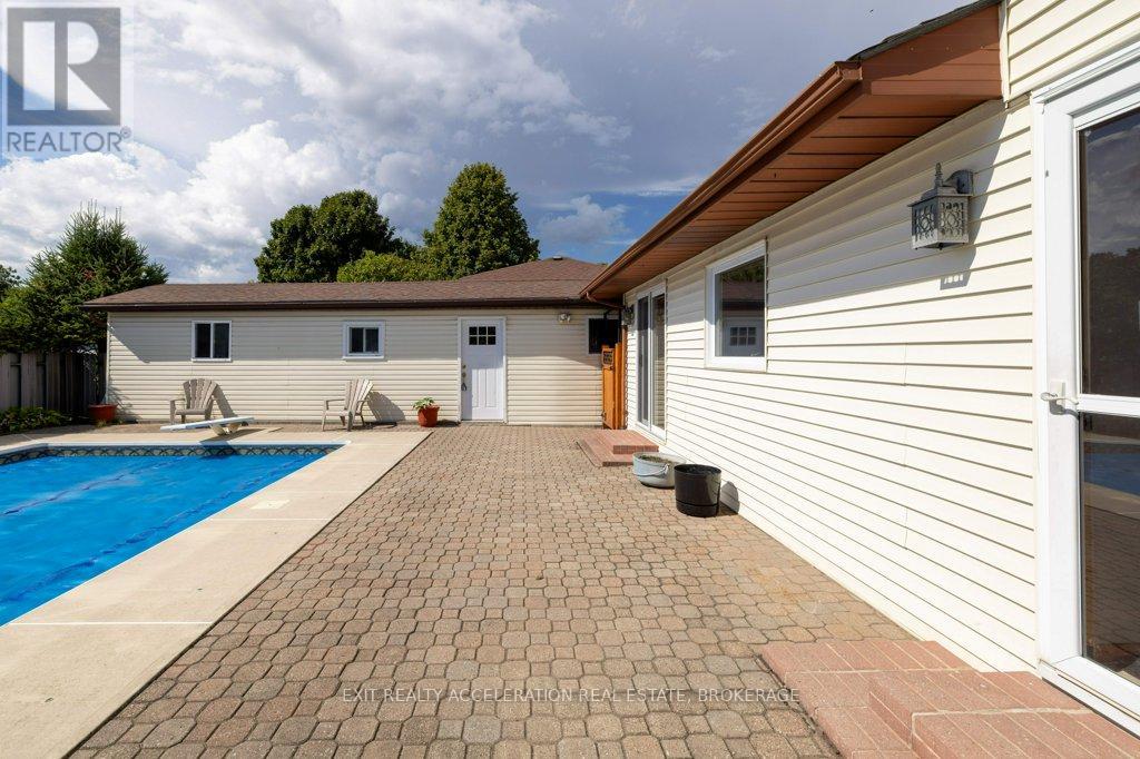 38 Thorncliffe Drive, Belleville, Ontario  K8P 4L4 - Photo 29 - X12389889
