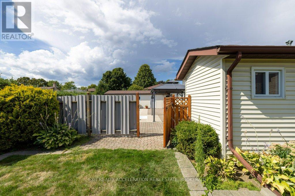 38 Thorncliffe Drive, Belleville, Ontario  K8P 4L4 - Photo 30 - X12389889