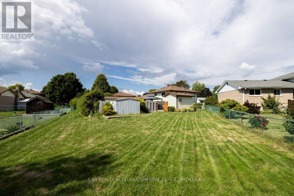 38 Thorncliffe Drive, Belleville, Ontario  K8P 4L4 - Photo 33 - X12389889