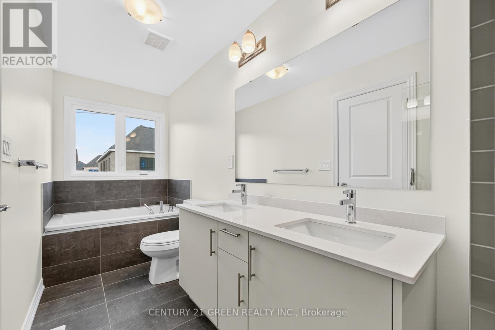 1442 Savoline Boulevard, Milton (Walker), Ontario  L9E 2E9 - Photo 27 - W12389706
