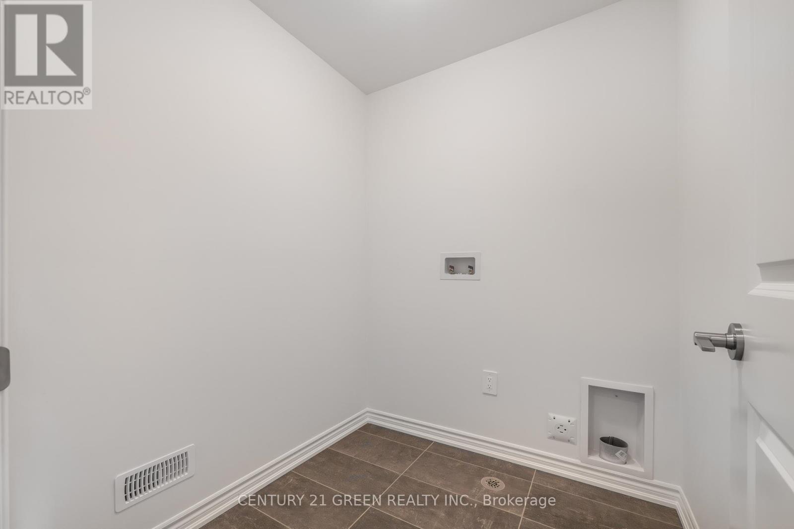 1442 Savoline Boulevard, Milton (Walker), Ontario  L9E 2E9 - Photo 39 - W12389706