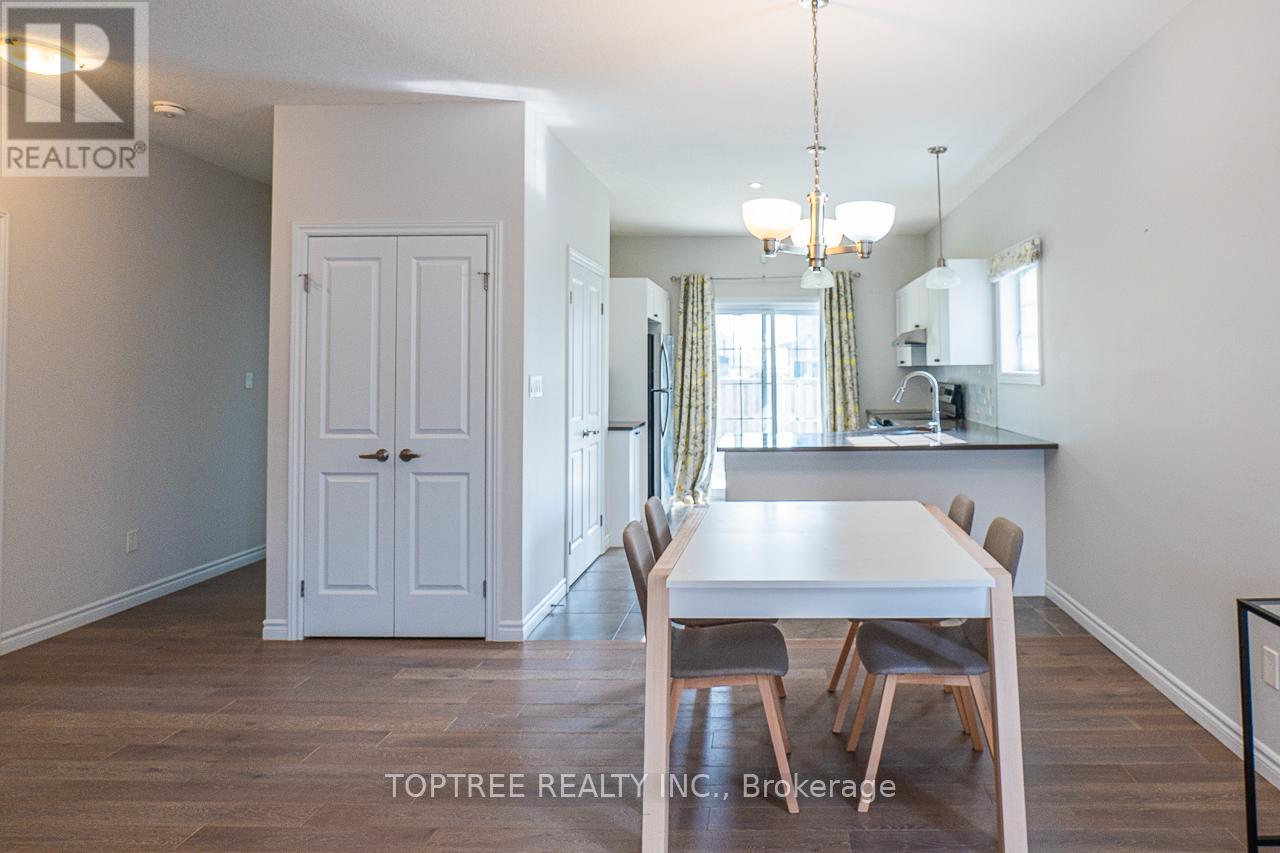 13 - 2910 Tokala Trail, London North, Ontario  N6G 5B4 - Photo 12 - X12389890