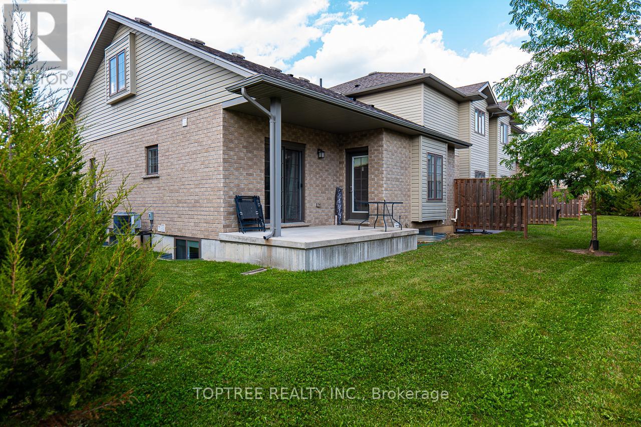 13 - 2910 Tokala Trail, London North, Ontario  N6G 5B4 - Photo 44 - X12389890