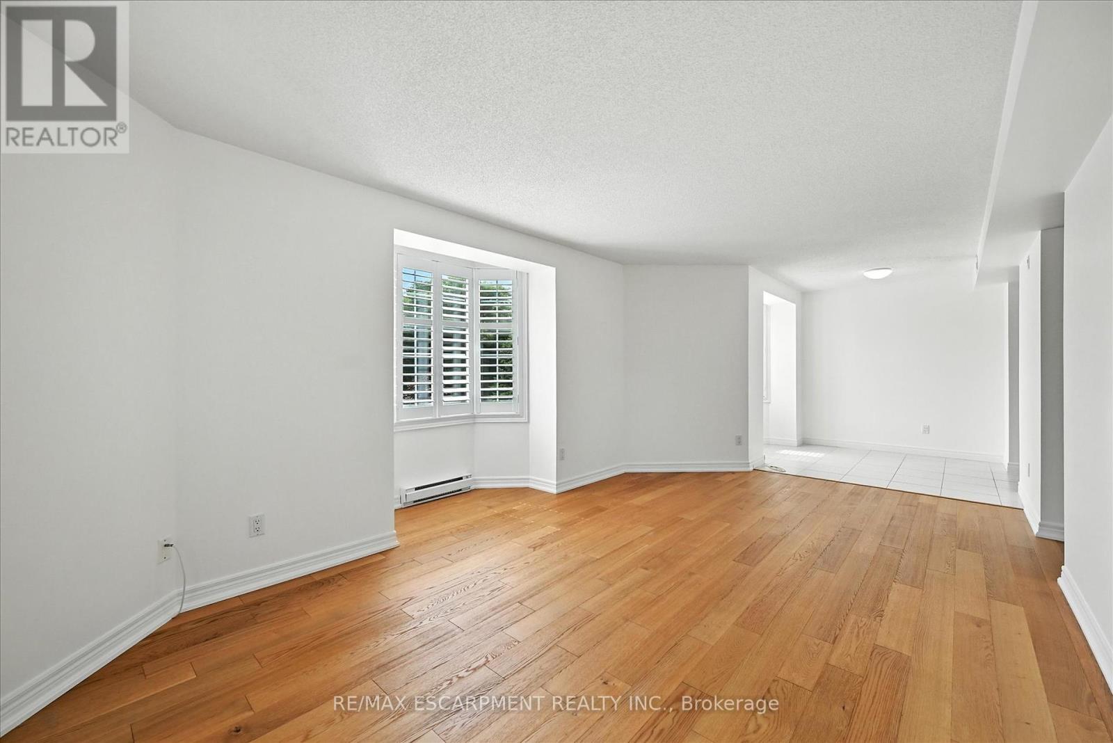 204 - 990 Golf Links Road, Hamilton, Ontario  L9K 1J8 - Photo 23 - X12389784