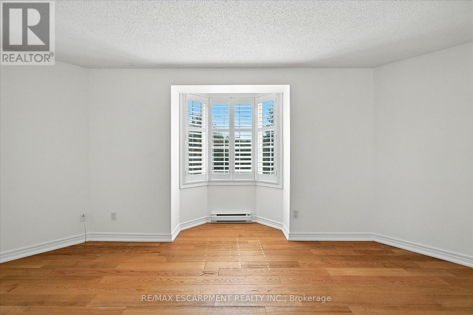 204 - 990 Golf Links Road, Hamilton, Ontario  L9K 1J8 - Photo 24 - X12389784