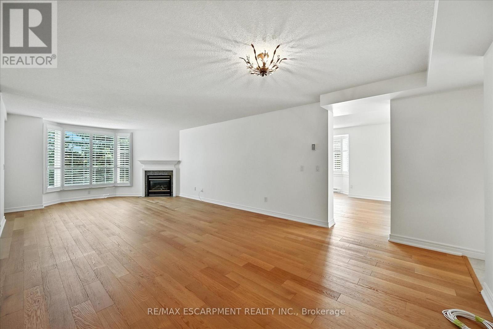 204 - 990 Golf Links Road, Hamilton, Ontario  L9K 1J8 - Photo 28 - X12389784