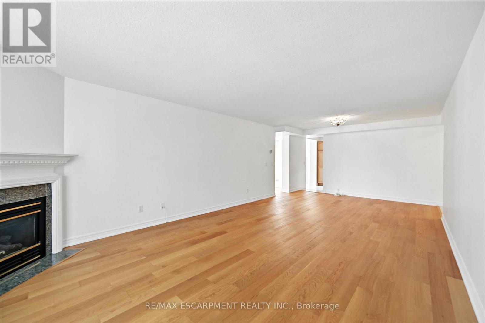 204 - 990 Golf Links Road, Hamilton, Ontario  L9K 1J8 - Photo 30 - X12389784