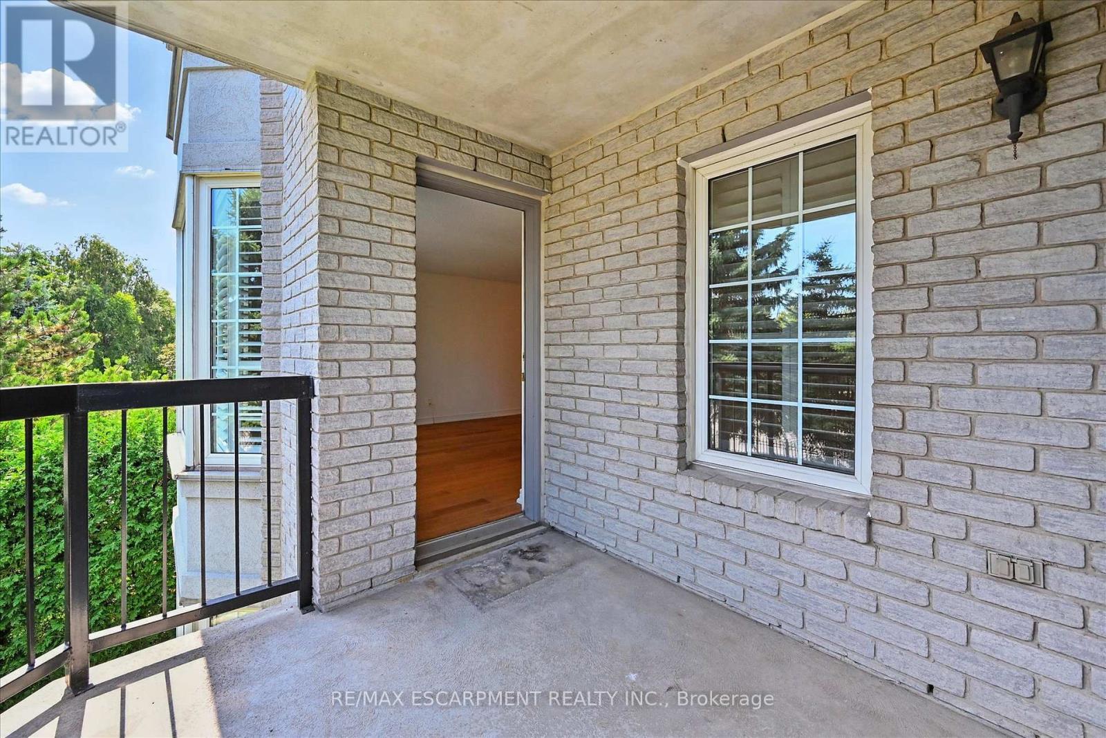 204 - 990 Golf Links Road, Hamilton, Ontario  L9K 1J8 - Photo 34 - X12389784