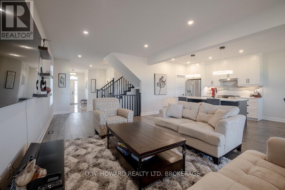 3919 Mitchell Crescent, Fort Erie, Ontario  L0S 1S0 - Photo 13 - X12389870