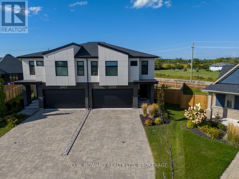 3919 Mitchell Crescent, Fort Erie, Ontario  L0S 1S0 - Photo 2 - X12389870