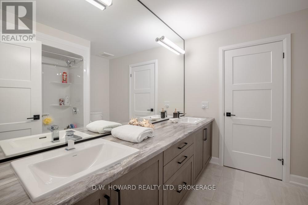 3919 Mitchell Crescent, Fort Erie, Ontario  L0S 1S0 - Photo 21 - X12389870