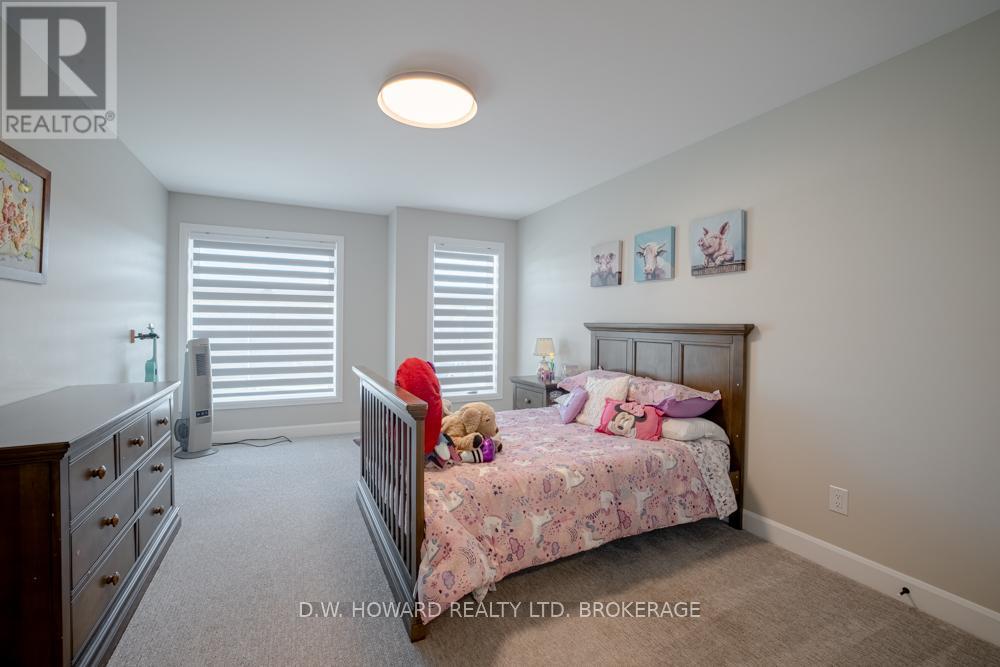 3919 Mitchell Crescent, Fort Erie, Ontario  L0S 1S0 - Photo 23 - X12389870