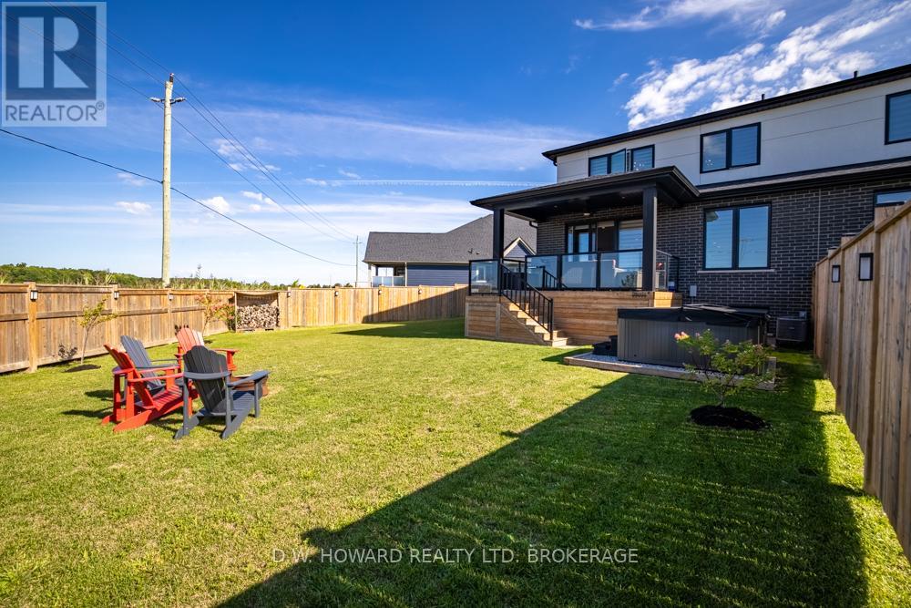 3919 Mitchell Crescent, Fort Erie, Ontario  L0S 1S0 - Photo 30 - X12389870