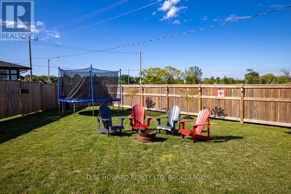 3919 Mitchell Crescent, Fort Erie, Ontario  L0S 1S0 - Photo 32 - X12389870
