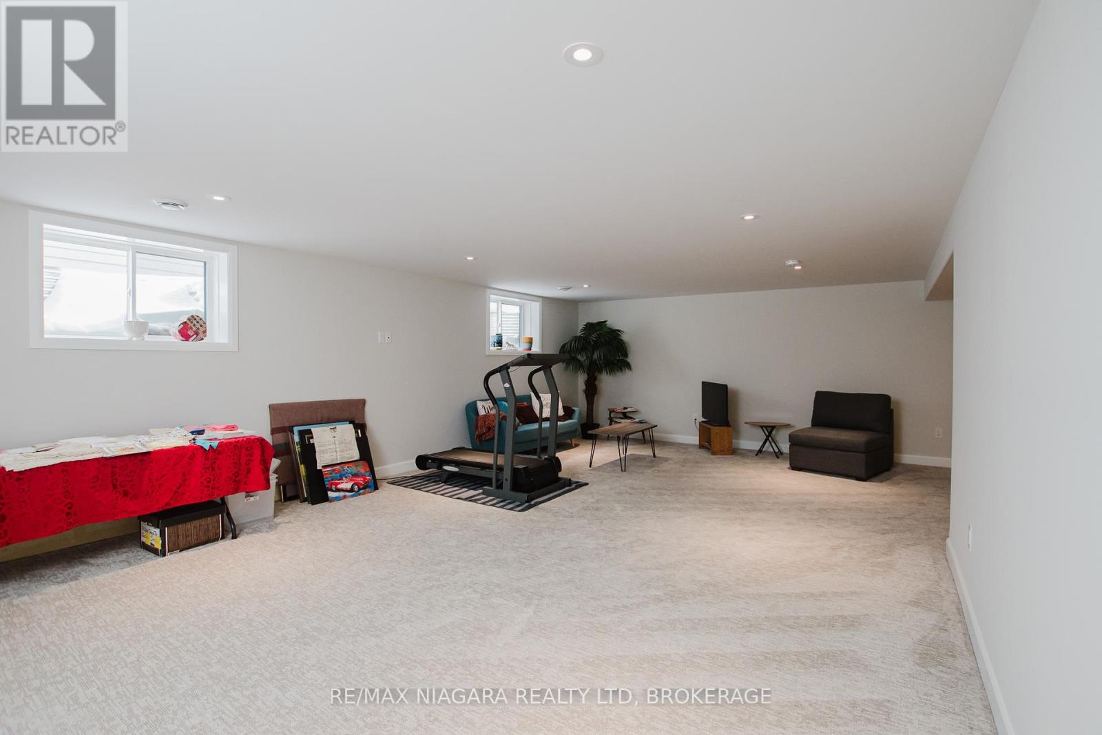 3376 Whispering Woods Trail, Fort Erie, Ontario  L0S 1N0 - Photo 25 - X12389877