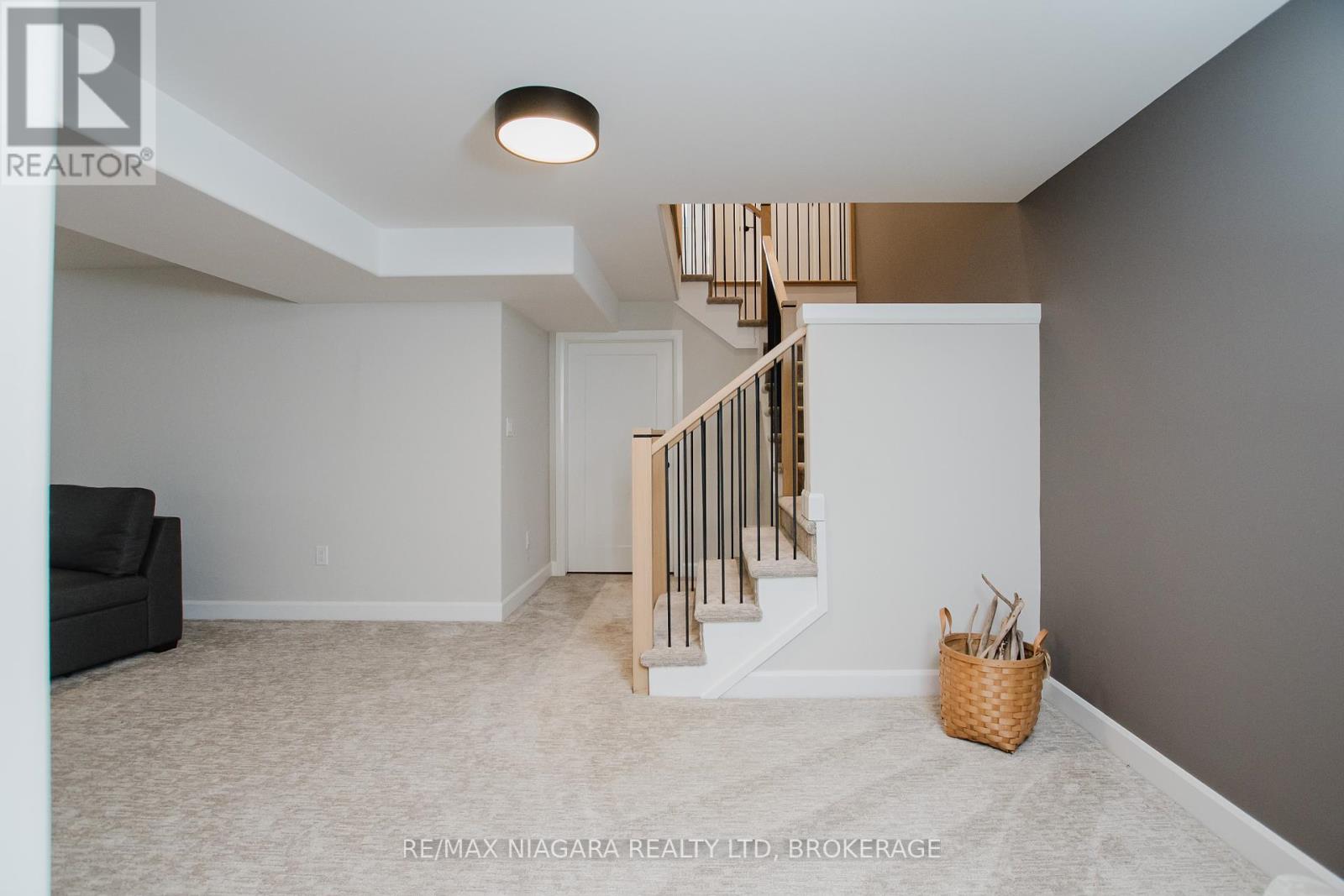 3376 Whispering Woods Trail, Fort Erie, Ontario  L0S 1N0 - Photo 28 - X12389877