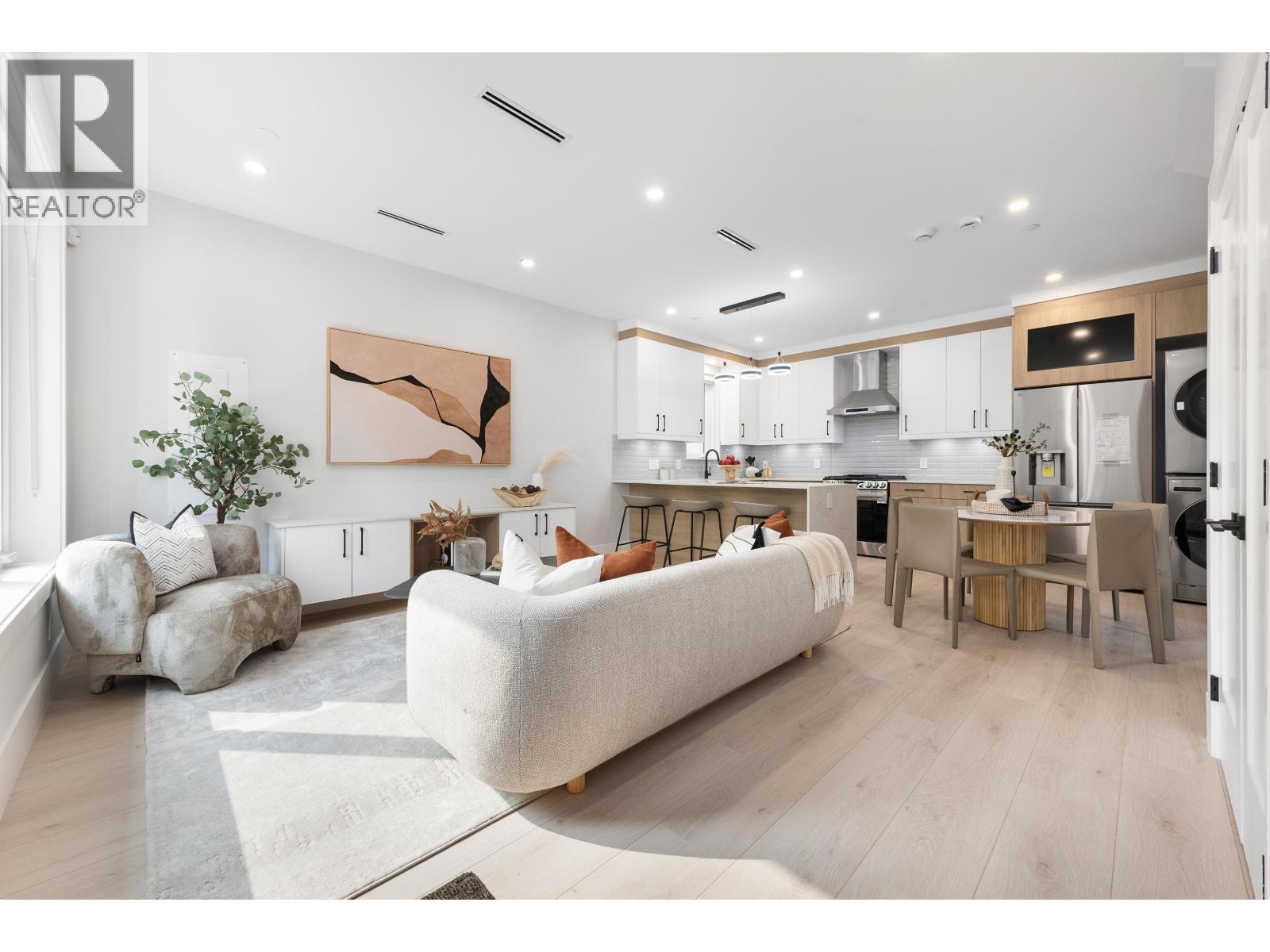 Property at 1 2741 MCGILL STREET image 4