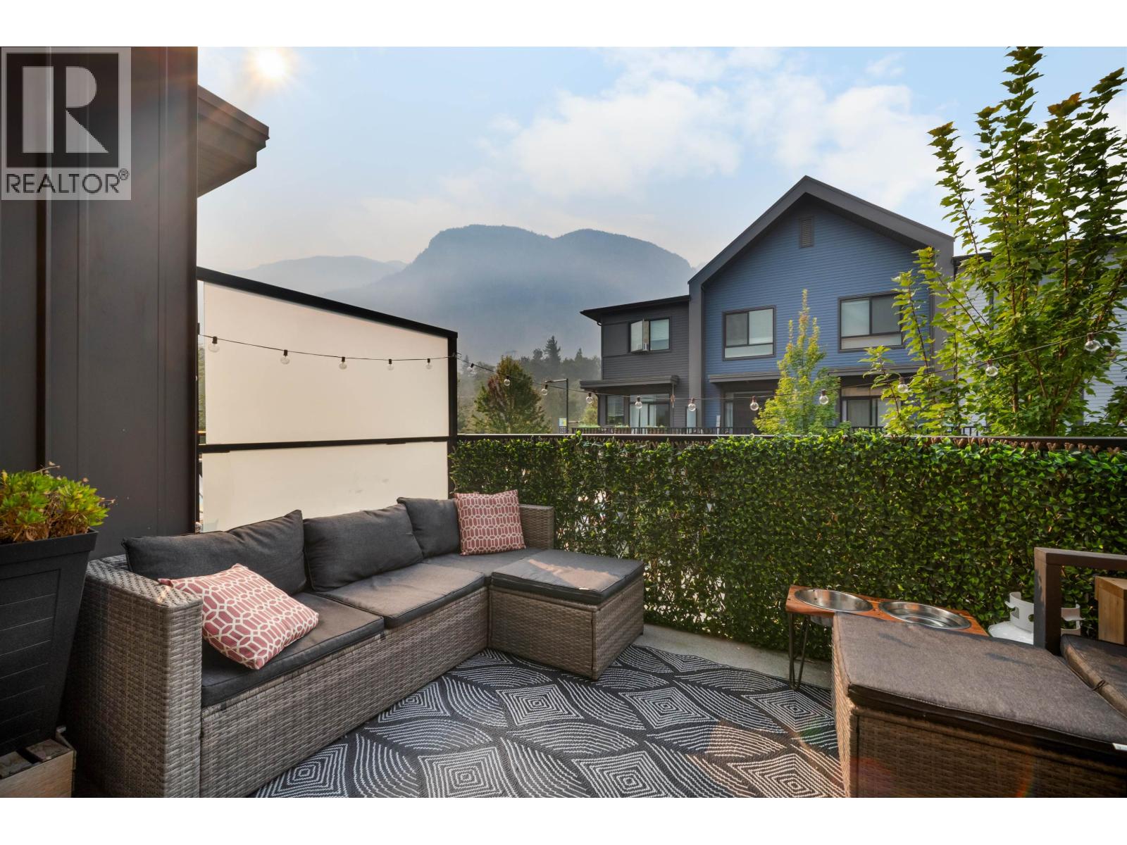1385 Marinaside Place, Squamish, British Columbia  V8B 1A8 - Photo 13 - R3045014