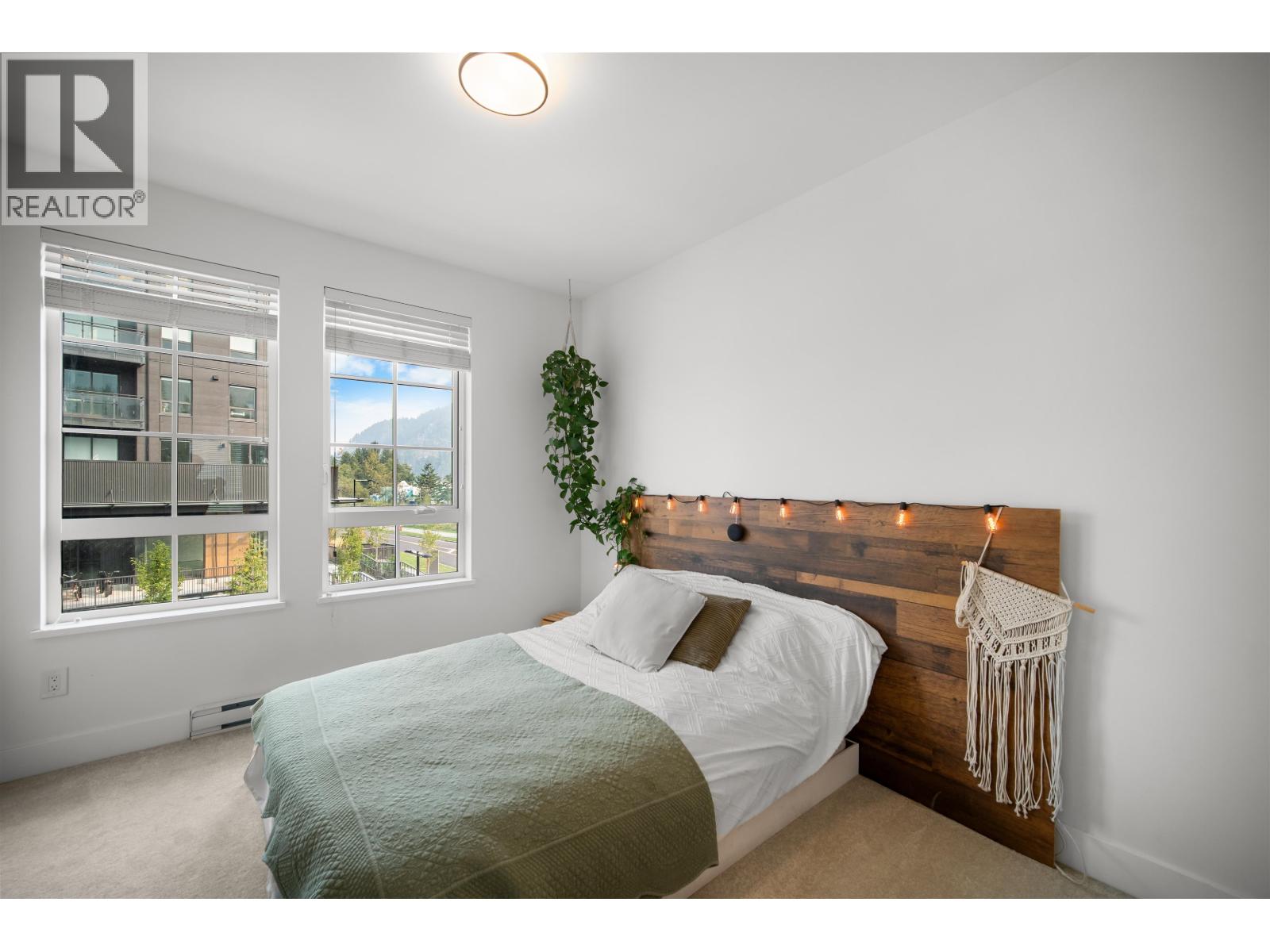1385 Marinaside Place, Squamish, British Columbia  V8B 1A8 - Photo 15 - R3045014