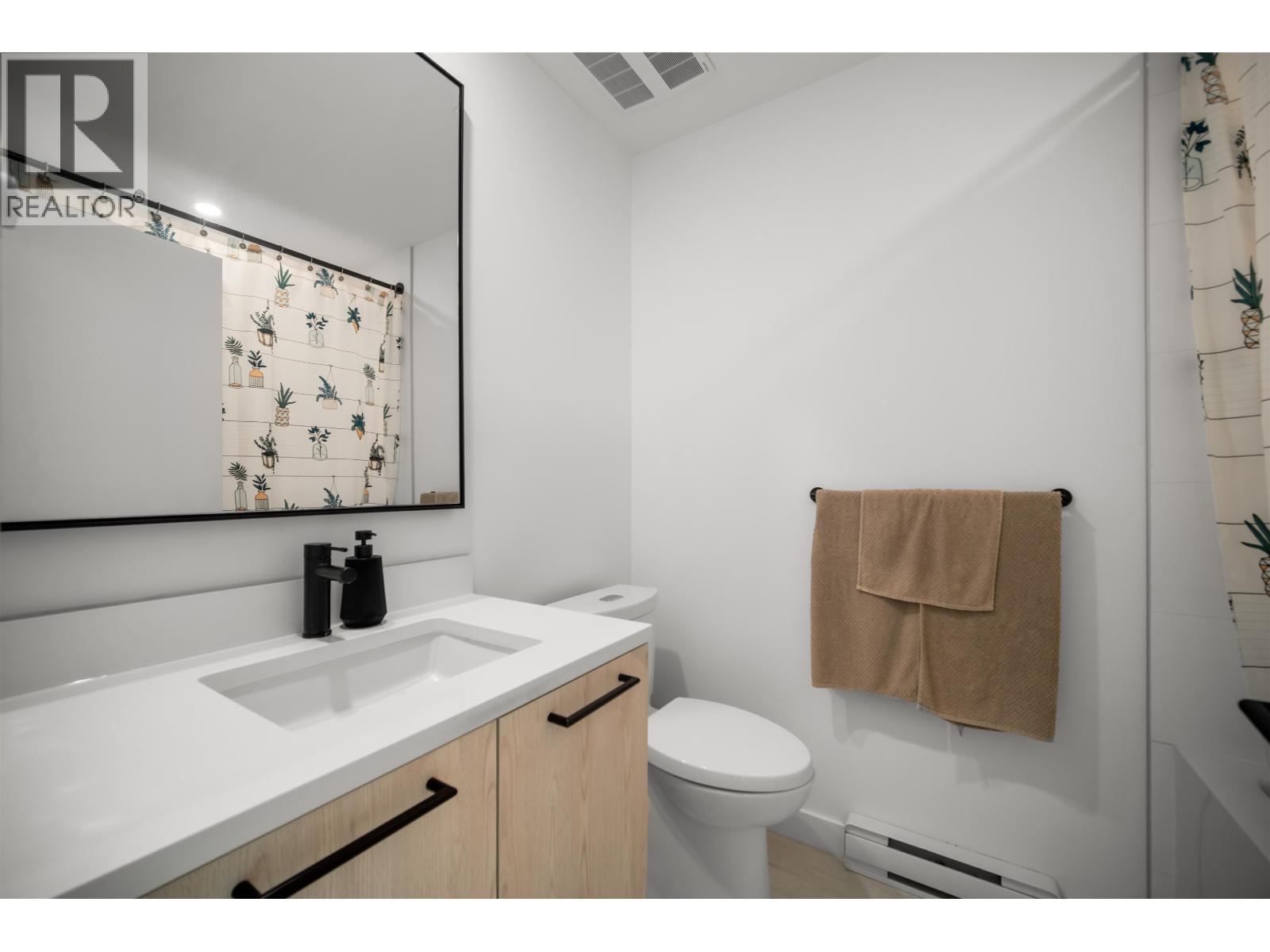 1385 Marinaside Place, Squamish, British Columbia  V8B 1A8 - Photo 22 - R3045014