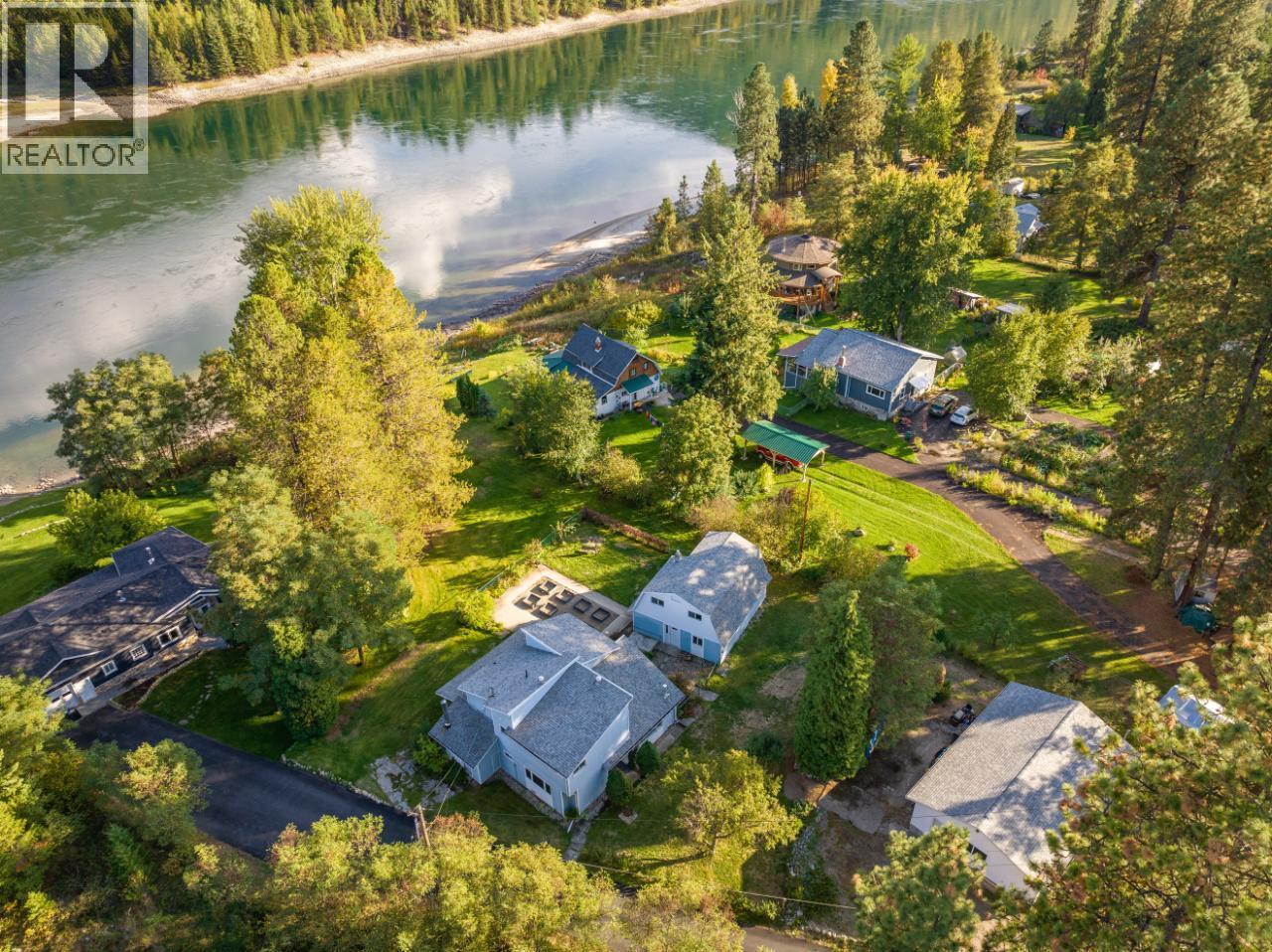 814 16th Avenue, Genelle, British Columbia  V0G 1G0 - Photo 10 - 10362122