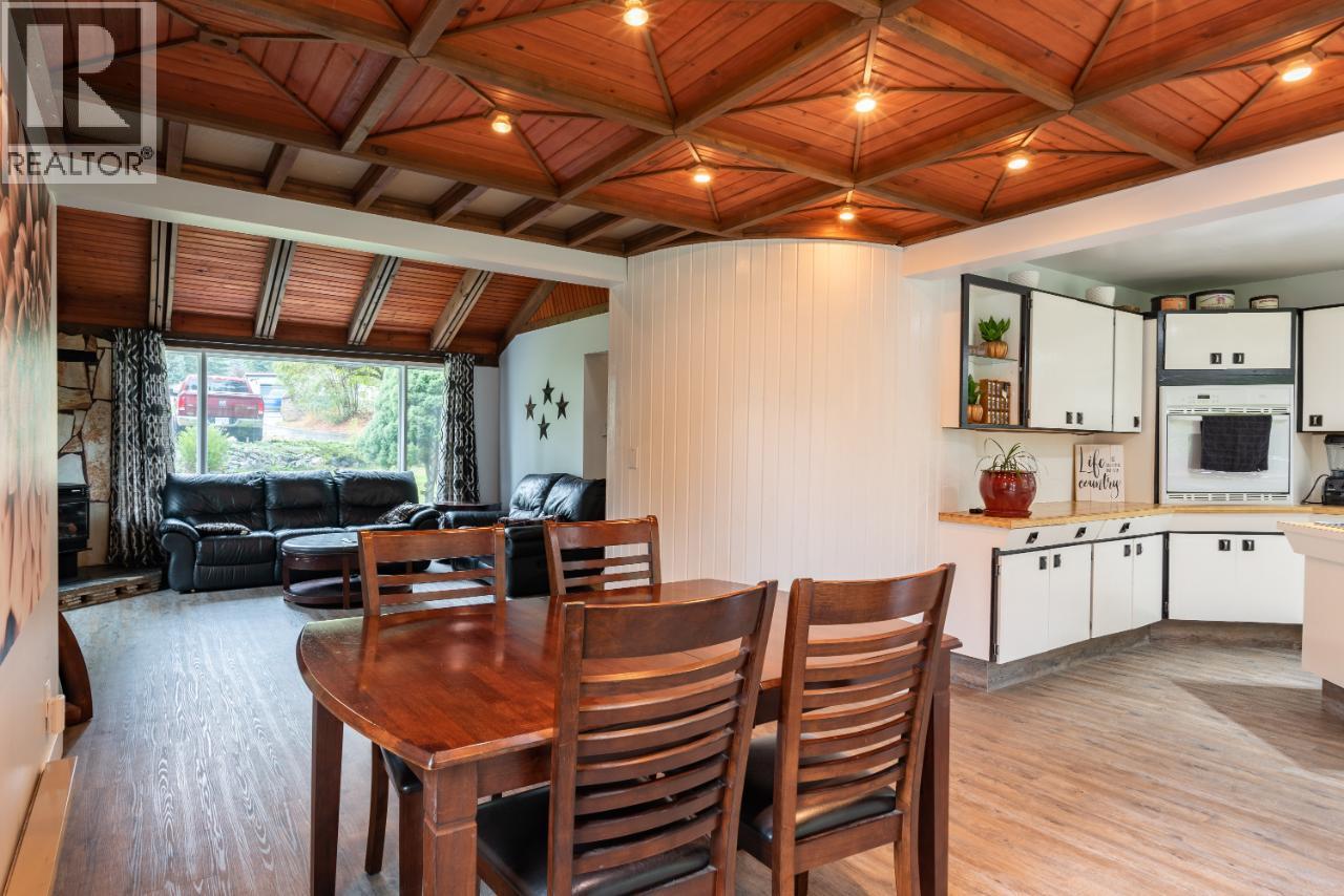814 16th Avenue, Genelle, British Columbia  V0G 1G0 - Photo 23 - 10362122